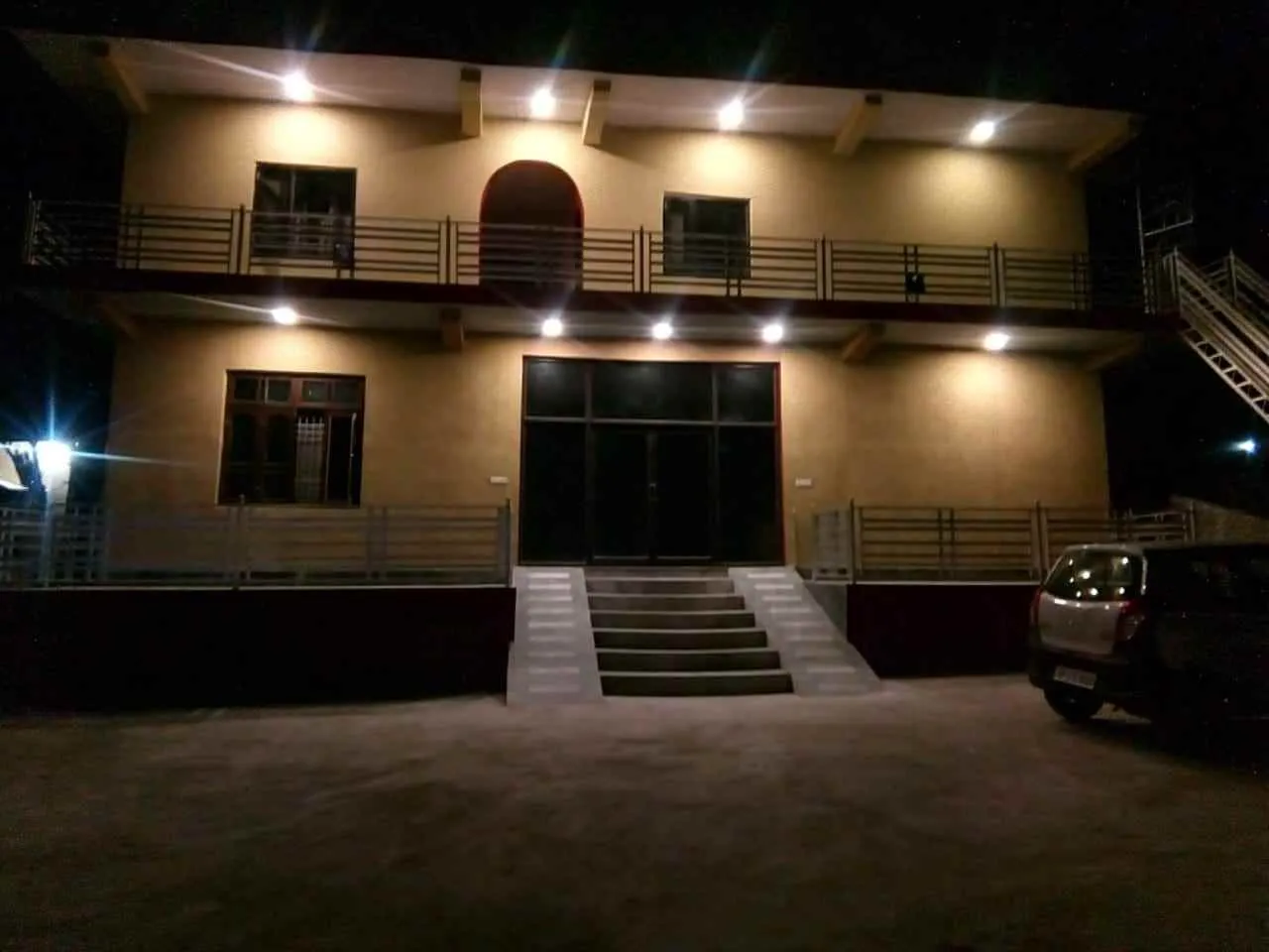 Bir Kastle Bir Kastle