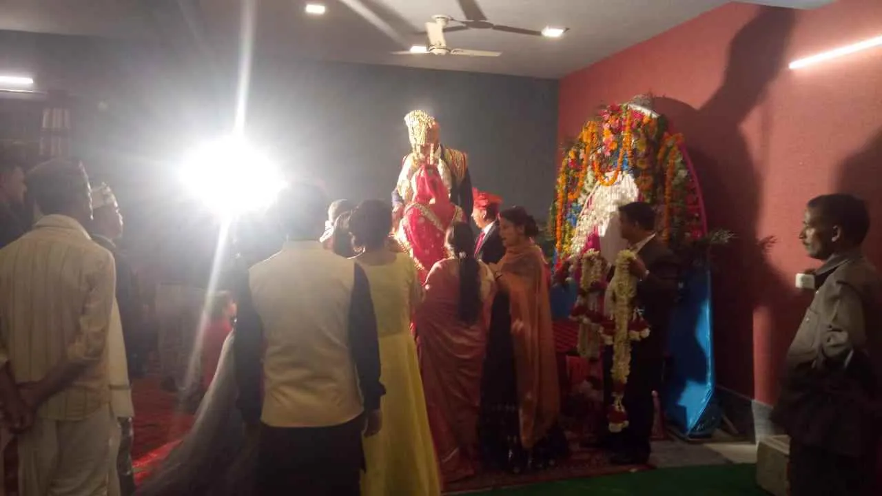 Bir Kastle Bir Kastle