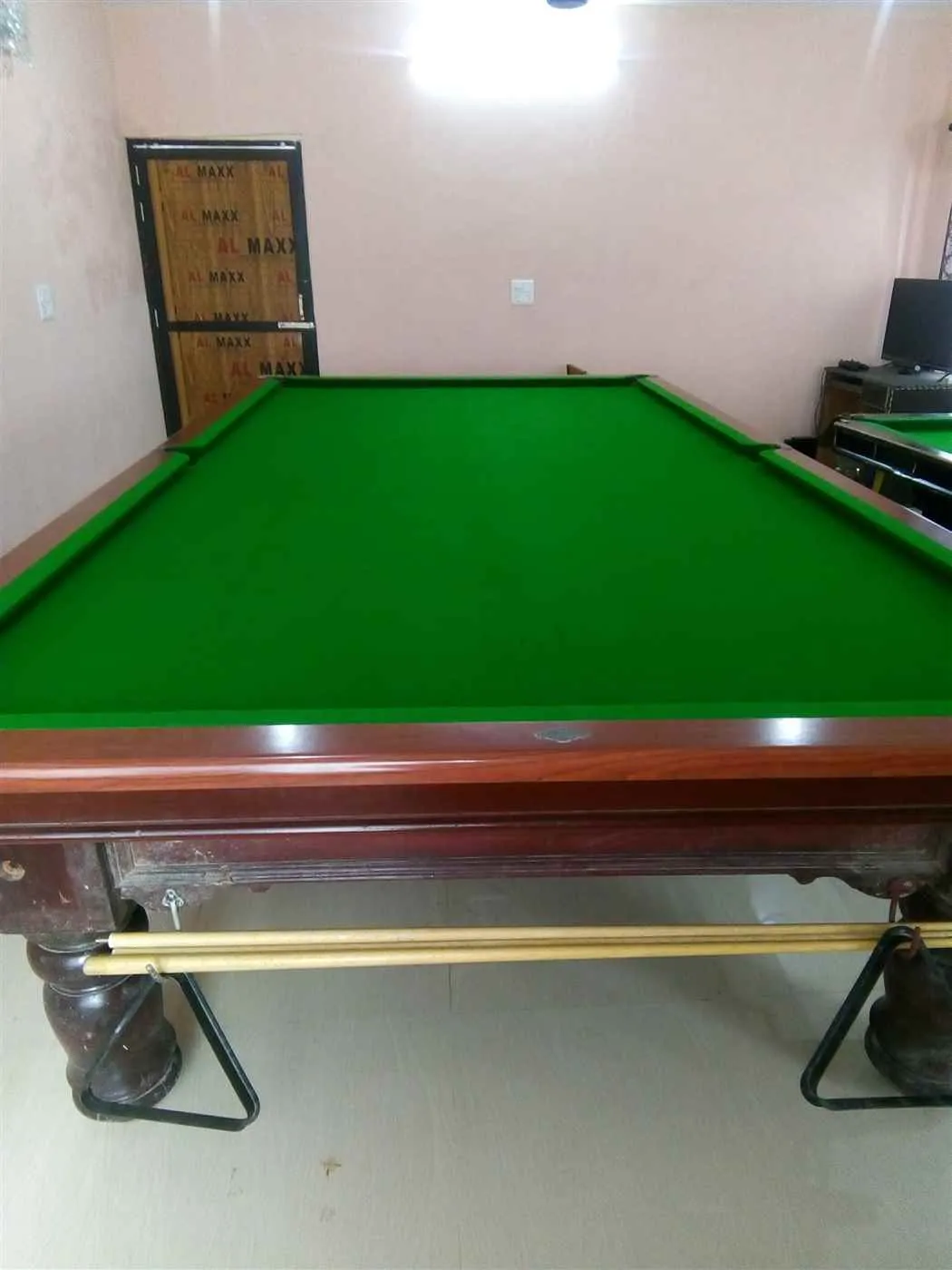 Bir Kastle Bir Kastle