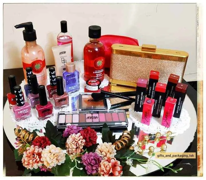 Gifts and Packaging Tsk