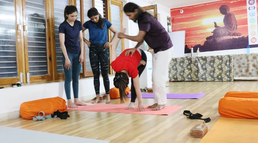 Om Yoga International Om Yoga International