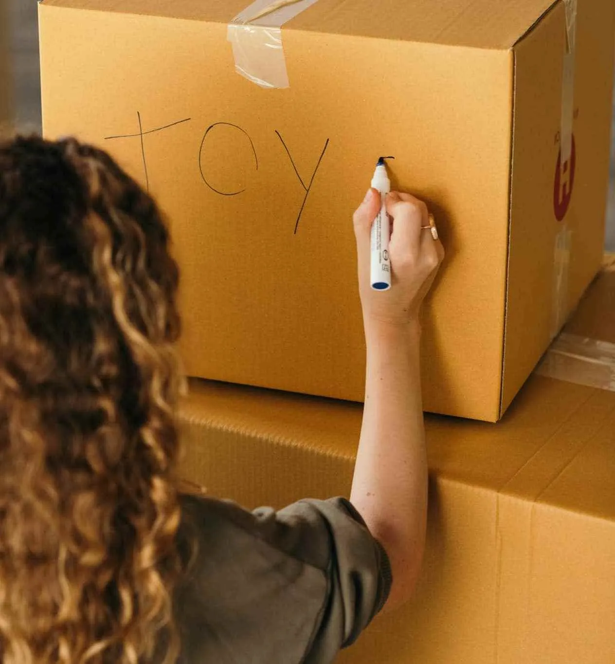 Flyshifting Packers And Movers