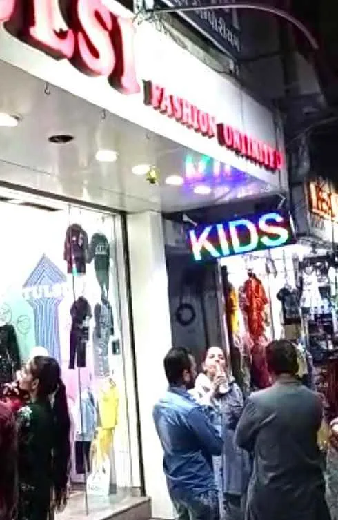 Led scrolling screen 