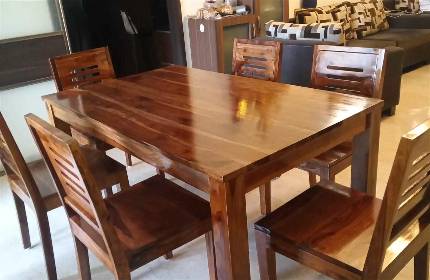 Dining table Polishing 