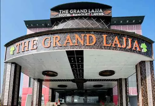 Hotel Grand Lajja