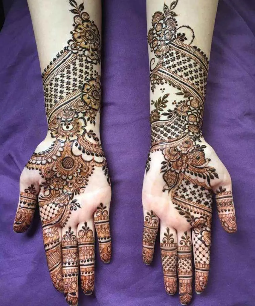 Deep Mehandi Designer