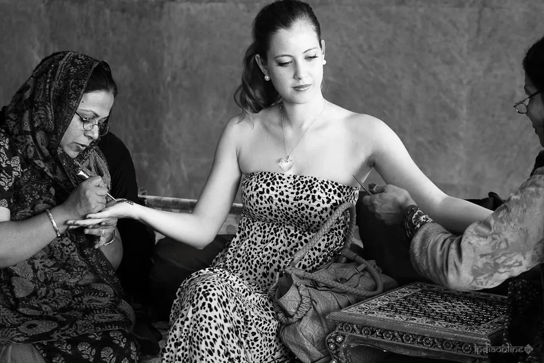 Poonam Studio Poonam Studio