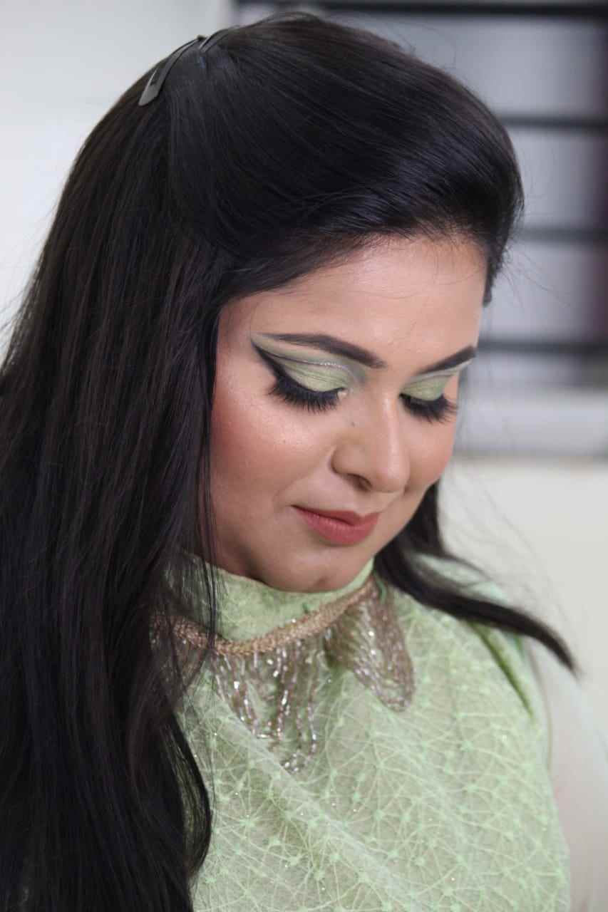 Eye make-up Eye make-up