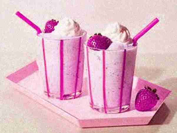 Strawberry Milkshake Strawberry Milkshake