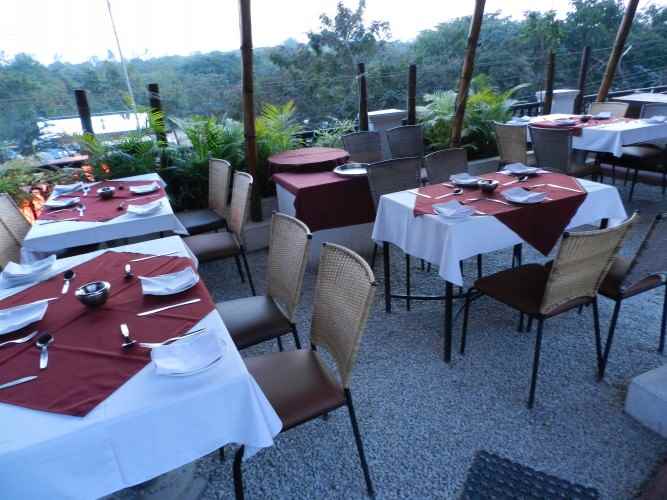 कोको बार और ग्रिल- हैदराबाद भारत में बीयर कैफे