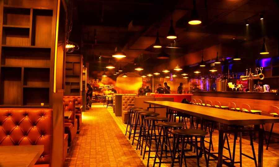 स्क्रोंग प्लेस - कोलकाता भारत में बीयर कैफे