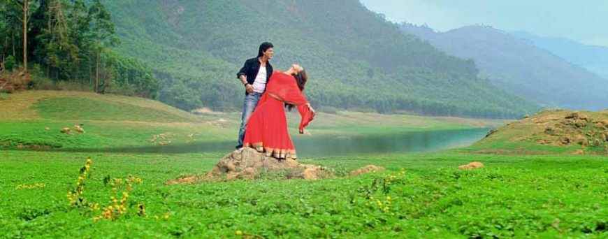 बॉलीवुड फिल्मों के माध्यम से भारत 