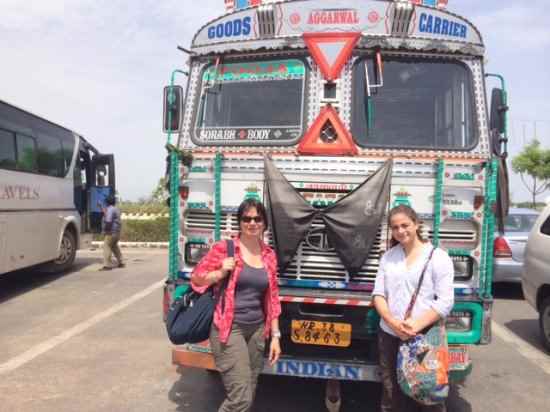 भारत में सर्वश्रेष्ठ बस यात्राएं