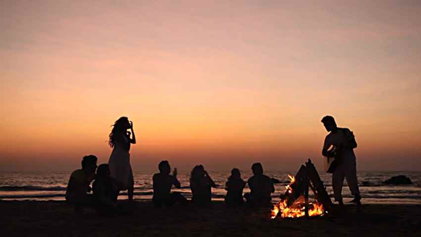 अंजुना: गोवा भारत में कैम्पिंग के स्थल