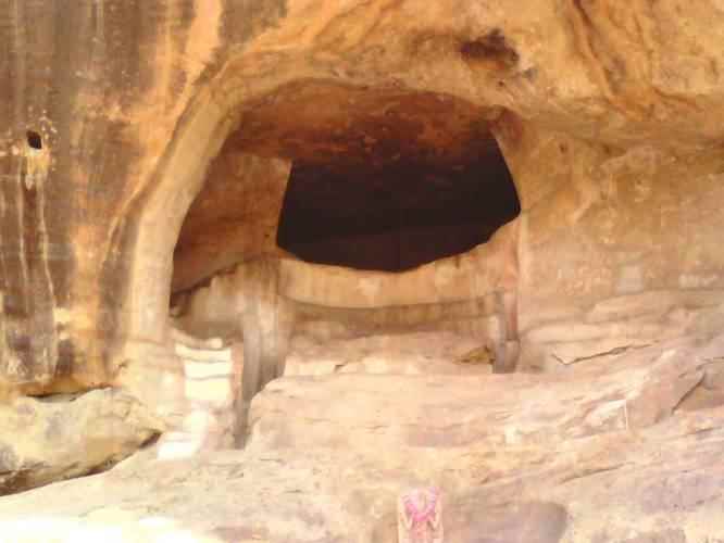 जोगीमारा गुफा, छत्तीसगढ़ भारत की प्रसिद्ध गुफाएँ