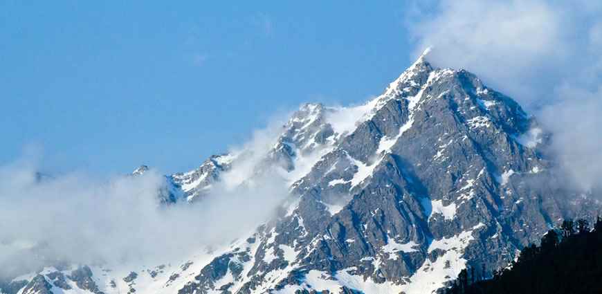 हनुमान टिब्बा पर्वत, धर्मशाला भारत में पर्वतारोहण के स्थल