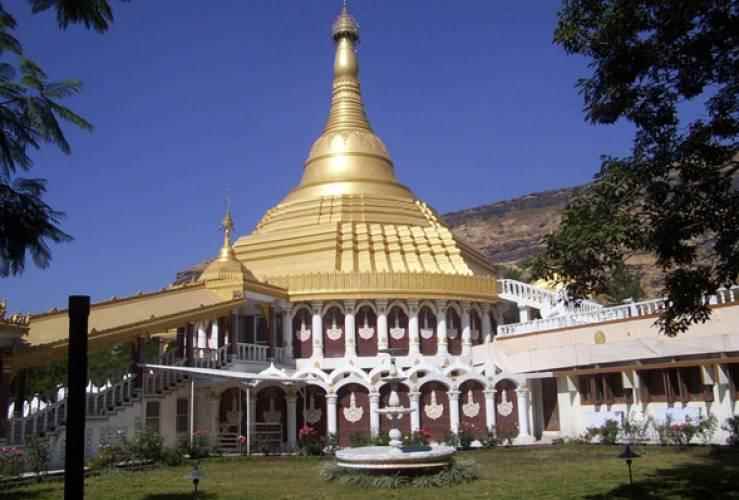 भारत के प्रसिद्ध आध्यात्मिक योग ध्यान केंद्र