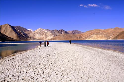 ?India Through Bollywood Movies