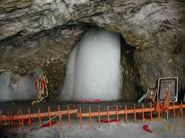 Inside the Amarnath Cave: Natural Shivlingam! Shiv