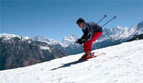 Skiing in Kufri