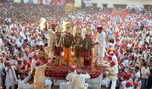 October Weekend Travel Guide