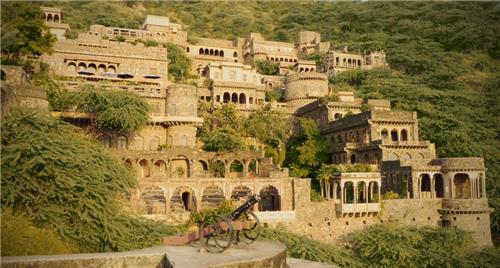 The Haunted Bhangarh Fort in Rajasthan