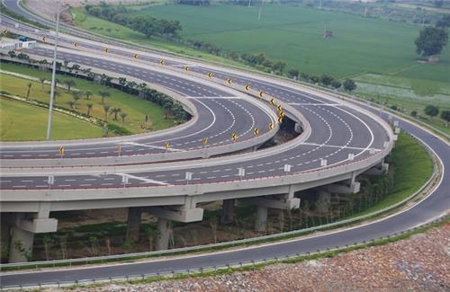 Yamuna Expressway in India