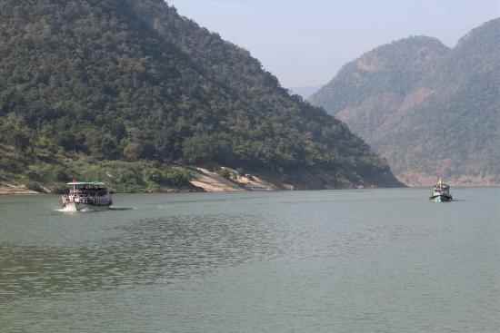 प्राकृतिक सुंदरता का एक आदर्श उदाहरण भारत के ऑफबीट गंतव्य